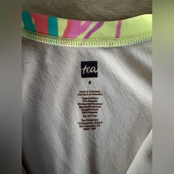 Tea Collection long sleeve zip up floral bathing suit - size 8 - Picture 3 of 4